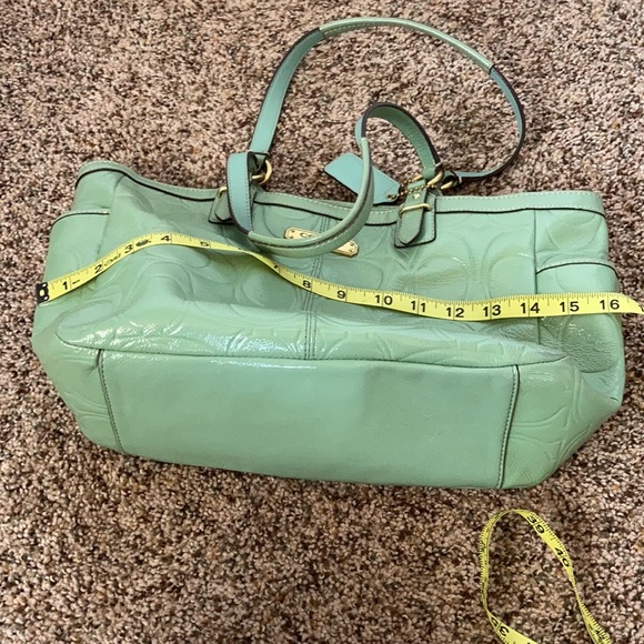 Coach bag! - Picture 5 of 7